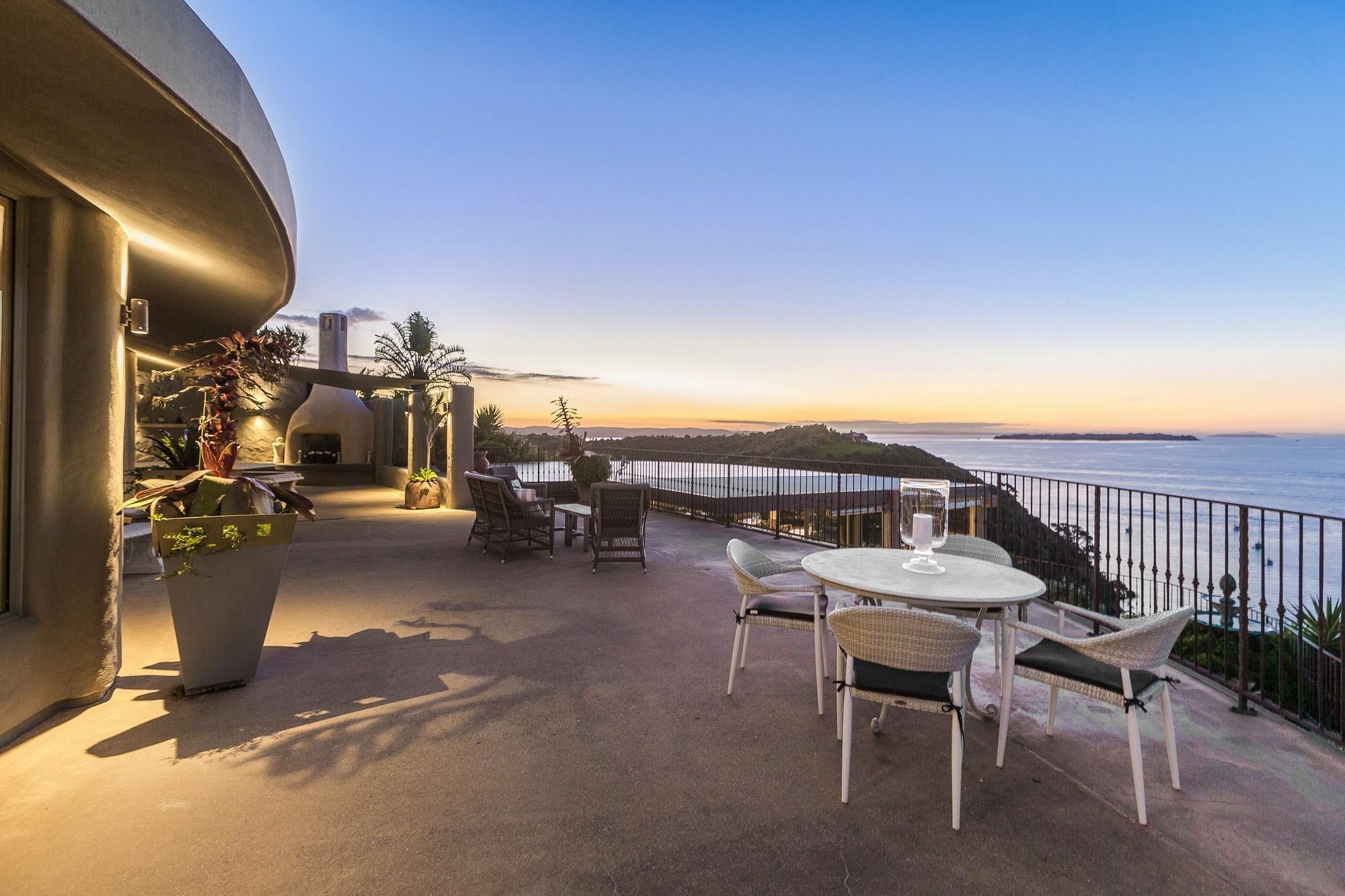 Oneroa Delamore Lodge מראה חיצוני תמונה