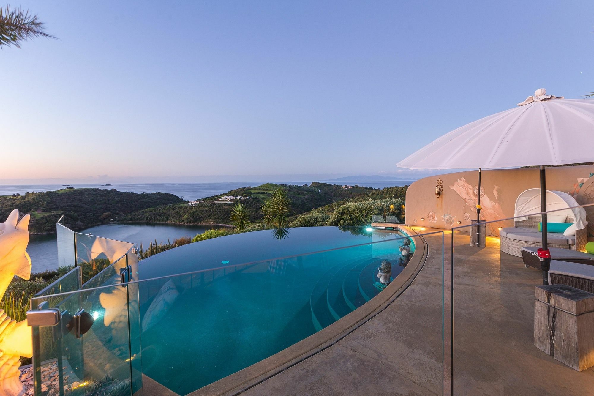 Oneroa Delamore Lodge מראה חיצוני תמונה
